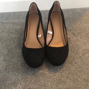 Black shoes